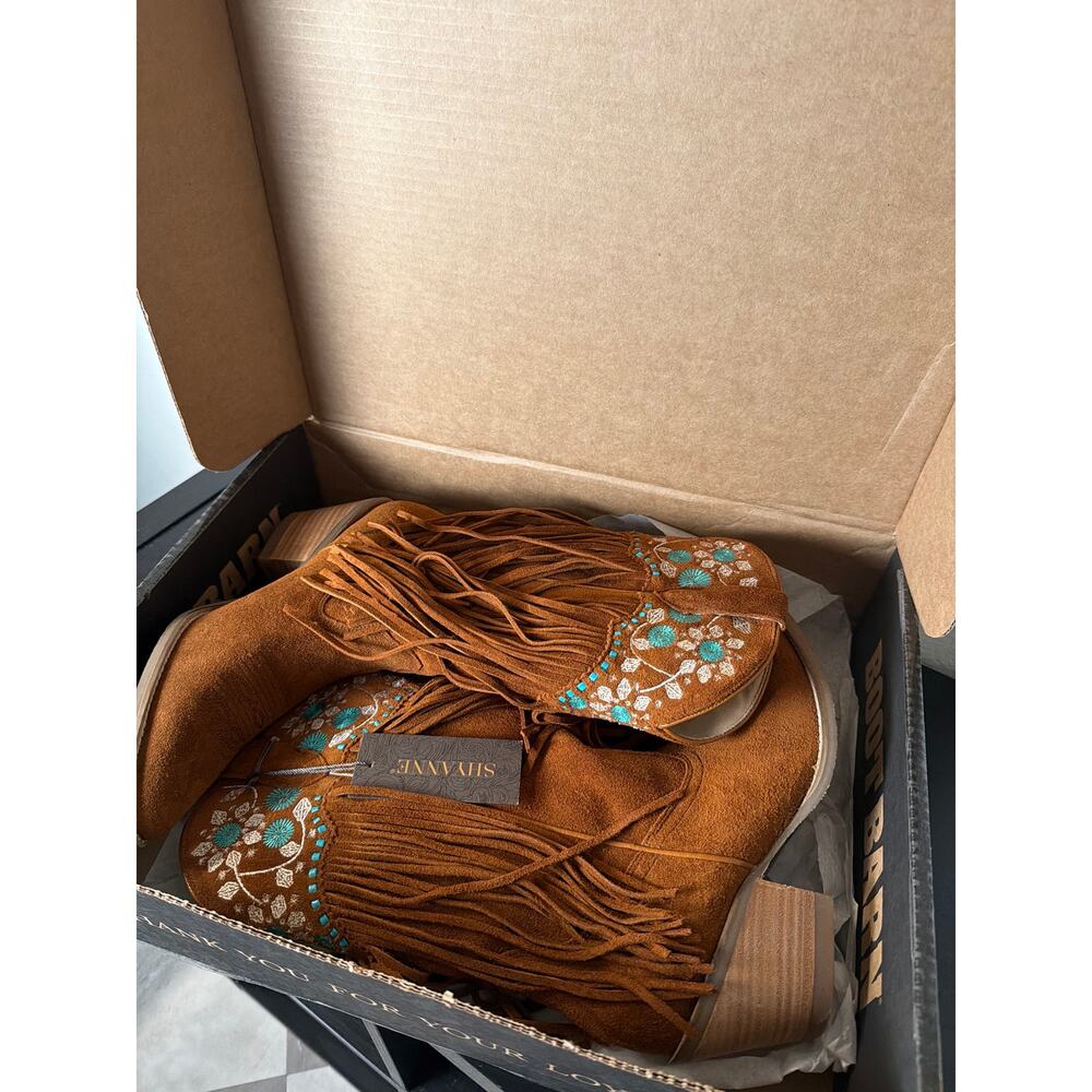 NWT Shyanne Western Fringe Boots Womens 9 Embroidered Suede Cowboy Boots - Picture 5 of 6